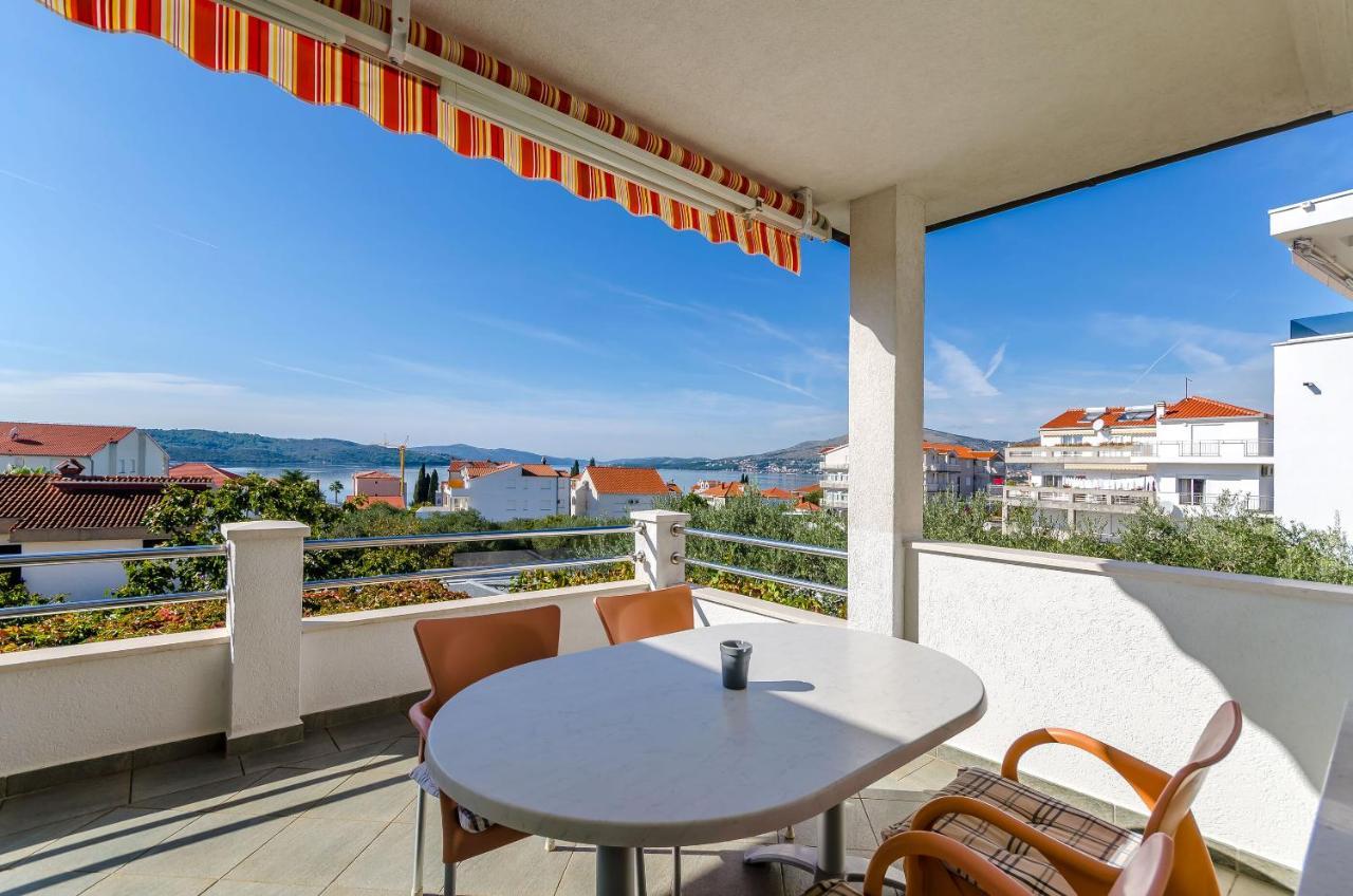 Apartments Palm Tree Trogir Eksteriør billede